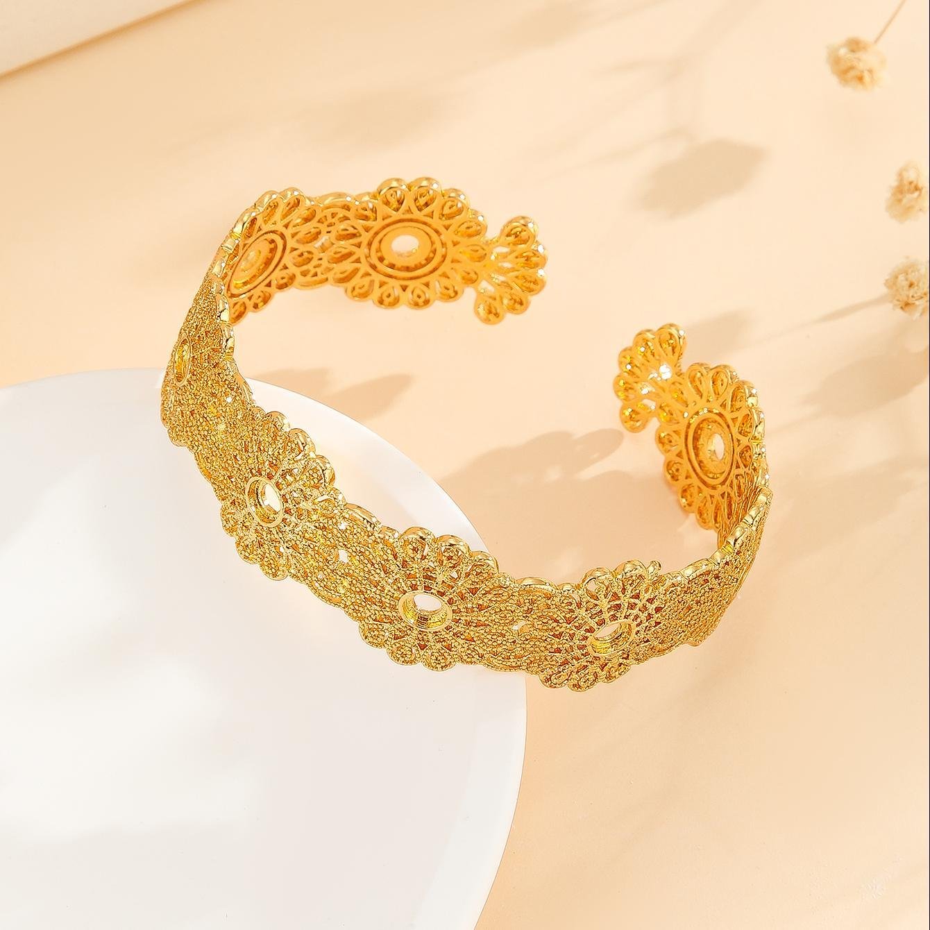 1pcs Luxury Style Gold Bracelet Hollowed Out Lace Flower Design Wedding Gold Jewelry - Image 5